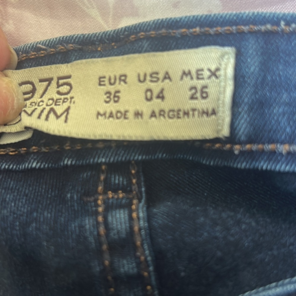 Zara Basic Denim Jeans - Picture 3 of 9
